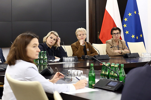 W Senacie z troską o zdrowiu publicznym i możliwościach krajowych producentów leków ►