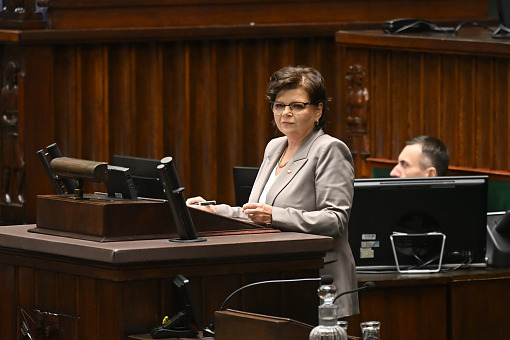 Izabela Leszczyna doniosła na poprzedników do prokuratury – wystąpienie sejmowe ►