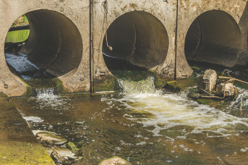 Chemikalia, mikroplastik i leki problemem oczyszczalni ścieków