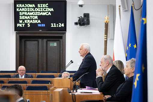 Senat rozpatrzył ustawę o KSK ►
