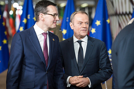 Mateusz Morawiecki i Donald Tusk o pobiciu byłego ministra