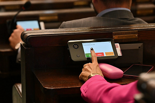 Sejm uchwalił ustawę o e-rejestracji