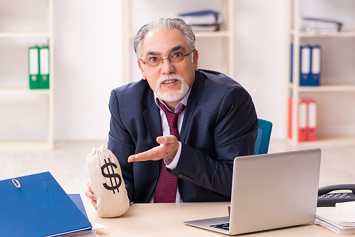 Skąd wziąć miliardy złotych na załatanie dziury budżetowej?