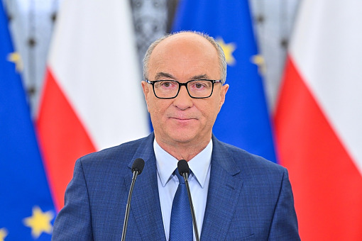 Włodzimierz Czarzasty zakazał sprzedaży alkoholu w Sejmie ►