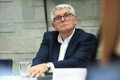 Asystował przy pierwszym udanym przeszczepie serca w Polsce – myślał, że wszyscy pójdą do pierdla