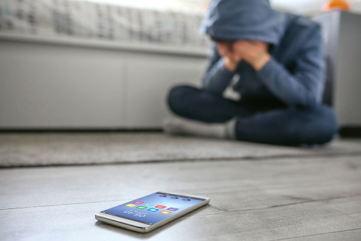 Większość dzieci z zachowaniami samobójczymi doświadczyła przemocy